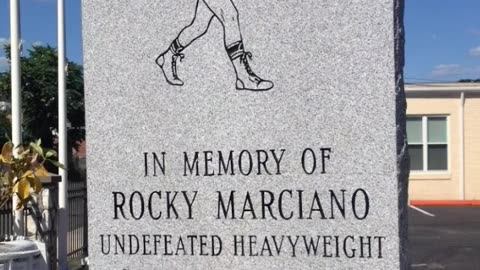 FAMOUS GRAVES - VOL. 620: ROCKY MARCIANO