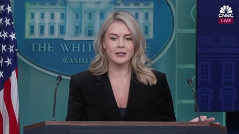 White House press secretary Karoline Leavitt holds a briefing with reporters — 11/20/2025