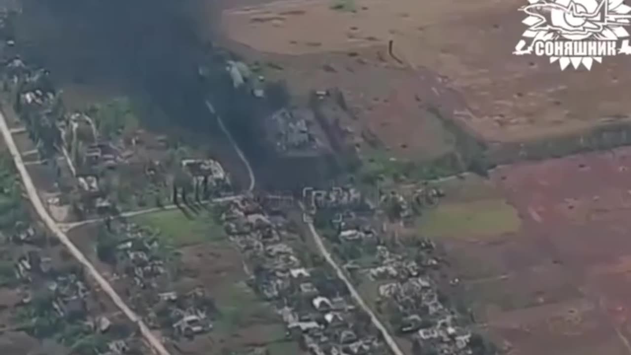 ✈️🇺🇦💣 Ukrainian MiG-29 with GBU-62 bombs struck position of Russian assault