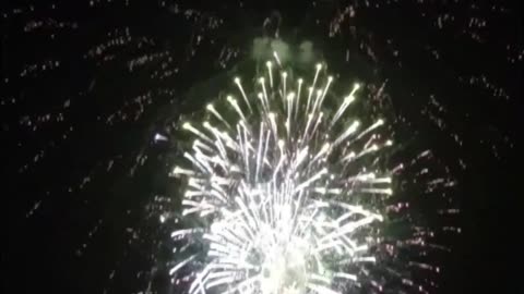 🔥Fireworks🔥July 4th, 2024 Lake Quassapaug, CT 1 of 17.