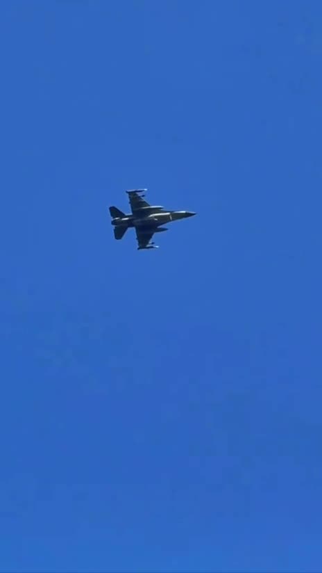 F16 Flying Low Over Eastern Ukraine