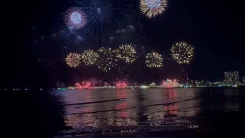 《海浪與煙火》