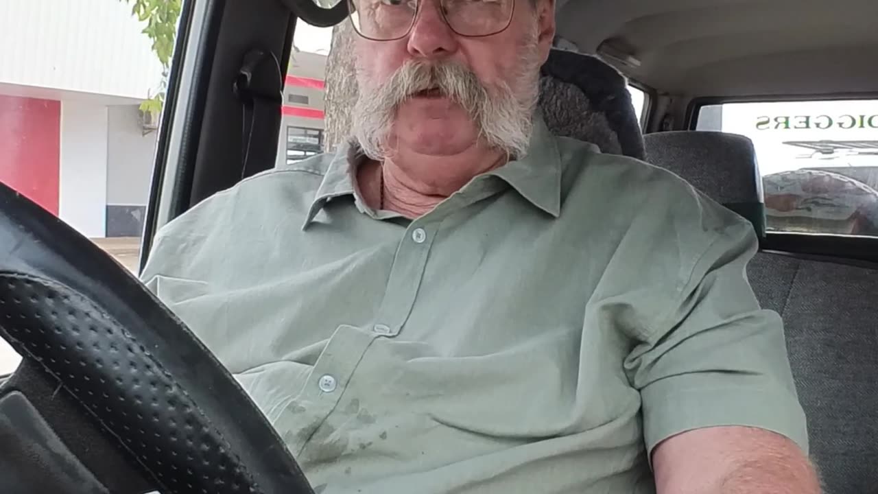 Subway's NEW Chicken Caesar Wrap – Not What I Expected! 🥗🇦🇺