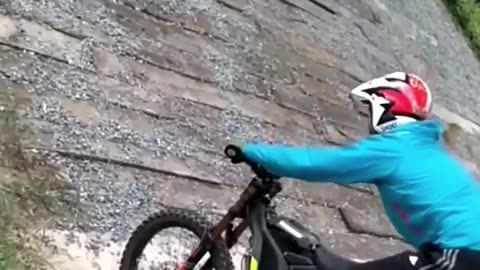 Is This Electric Bike Powerful Enough to Climb This Steep Curve?