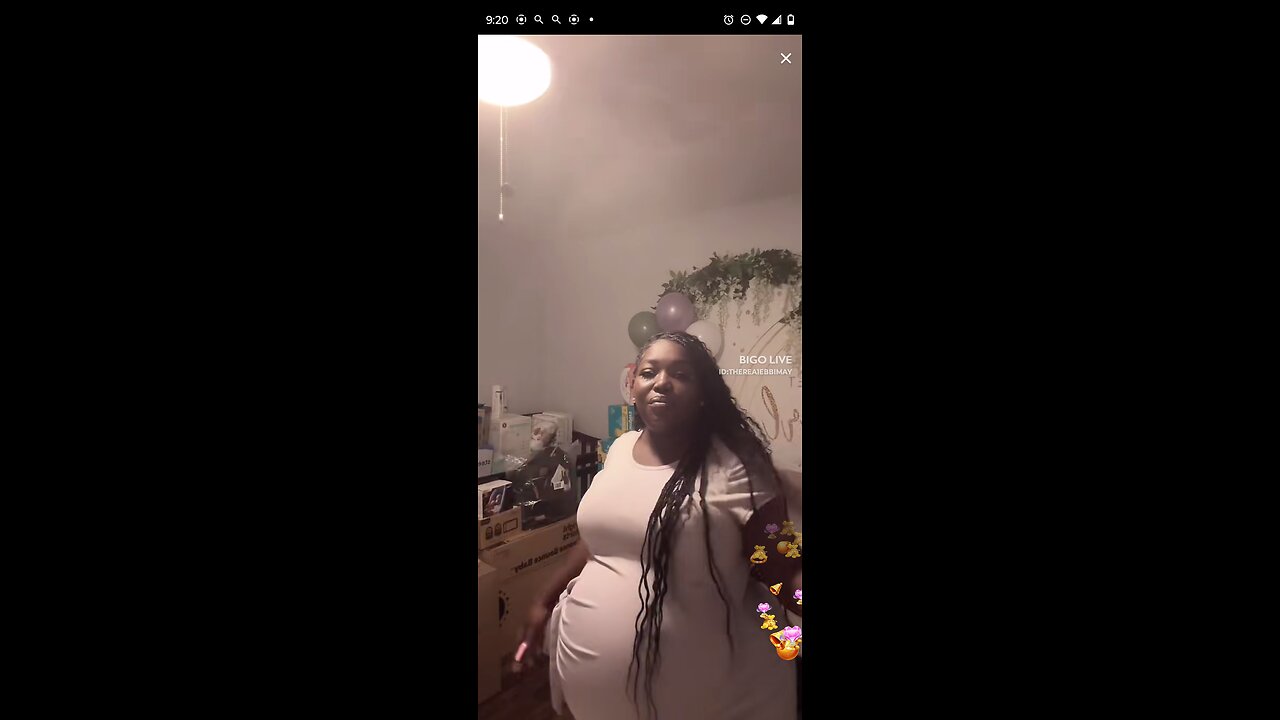 Ebb big as house look like she having twins