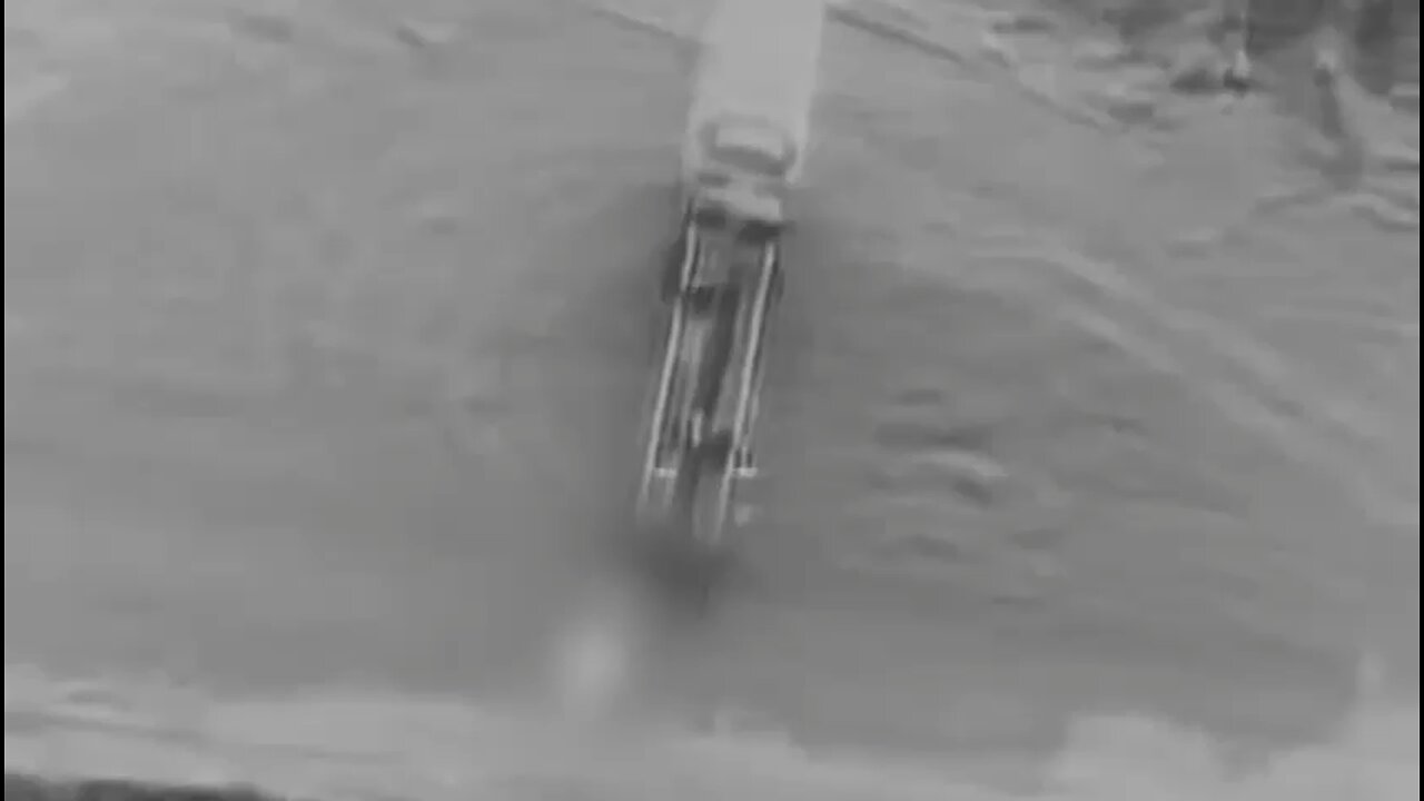 Missile launchers hunt in Iran.