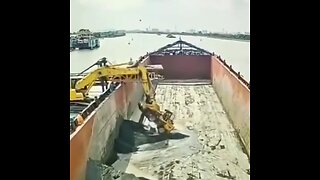 Error de coordinación provoca la destrucción de un tractor