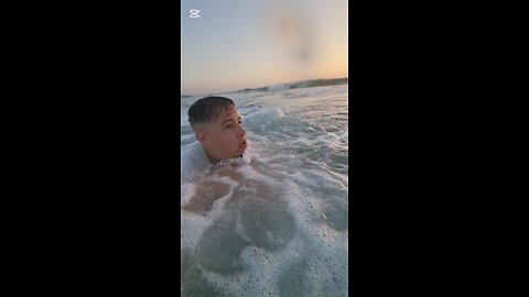 عندما يغضب البحر 😬🌊 #shorts