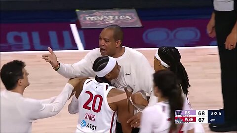 👀 Coach BALLISTIC after confusing the refs on timeout | Washington Mystics WNBA women's basketball