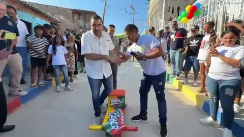 Gobernación entrega vía en San Pedro Mártir