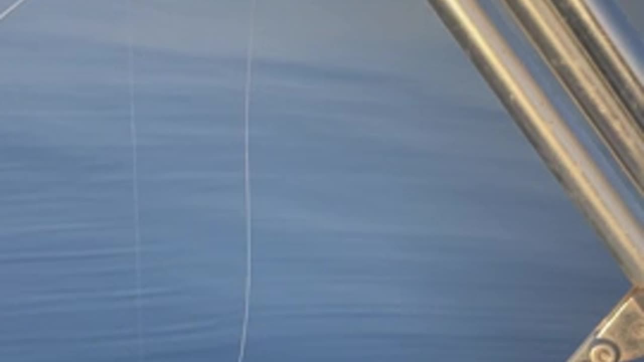 Strange Behaviour of the Sea Before an Earthquake