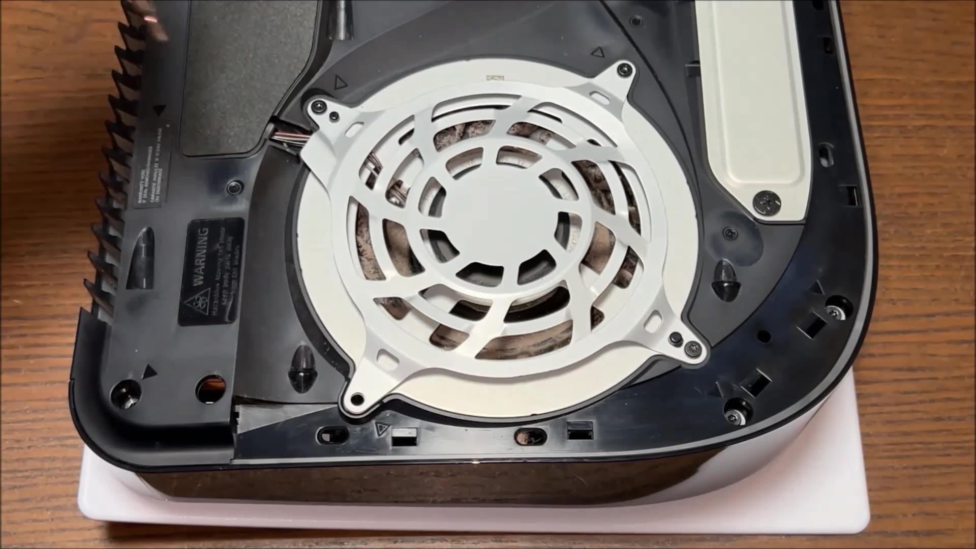 How to Remove the Fan from an Original 825GB PlayStation 5