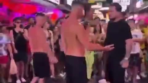 Ebreo arrogante viene picchiato a Bangkok