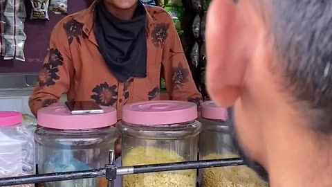 Dukan vale ko ullu banaya