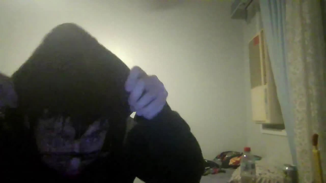 come chat to me pls