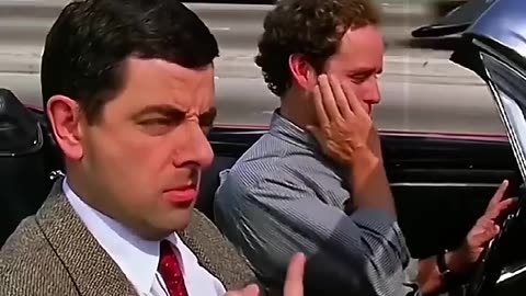 "Mr Bean Comedy Shenanigans: The Hilarious Holiday Scene That Had Everyone in Stitches!"