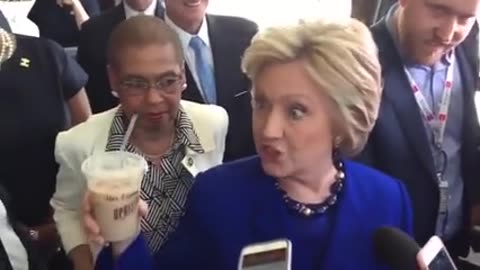 THE PANTSUITWARPIG 🐗 DOES THE HARLEM SHAKE [SEIZURE EDITION]