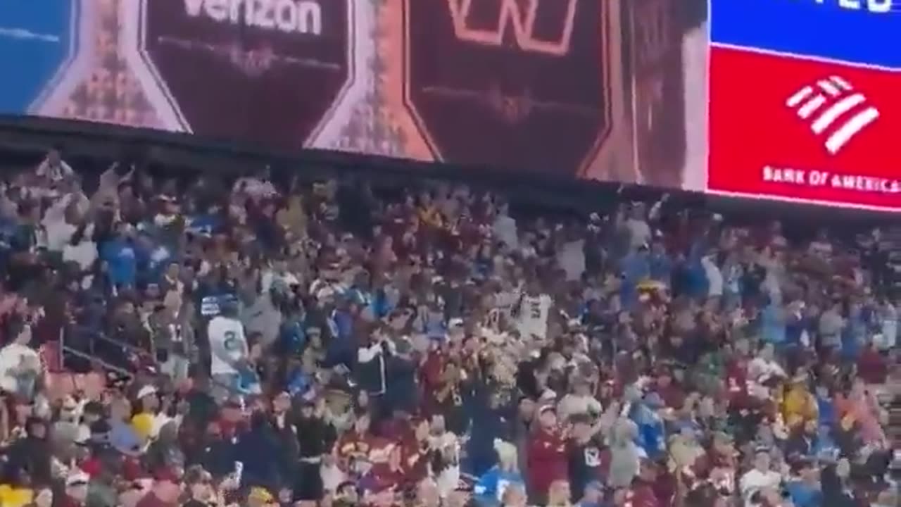 Donald Trump getting booed at Washington Commanders game