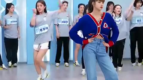 Must Watch: lisa is very strict #shorts #viral #trending #blackpink #lisa #stric