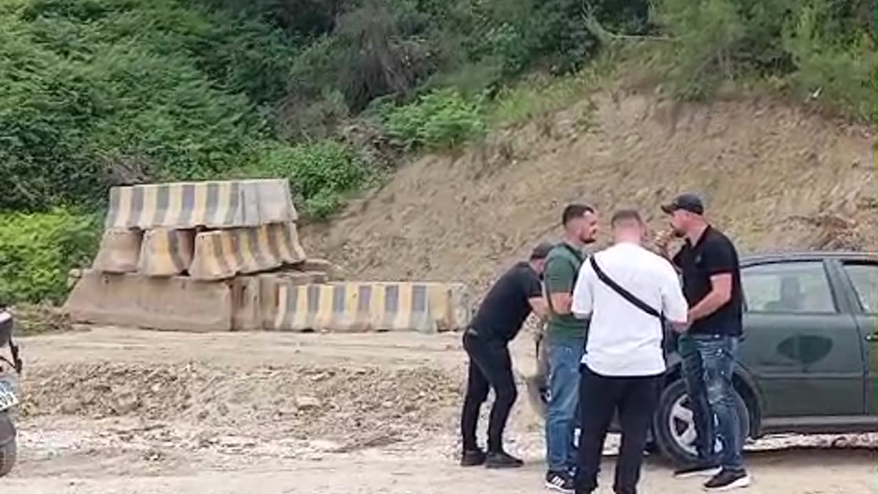 Banorët e Kanines kundërshtojnë punimet Bypass-in e Vlorës
