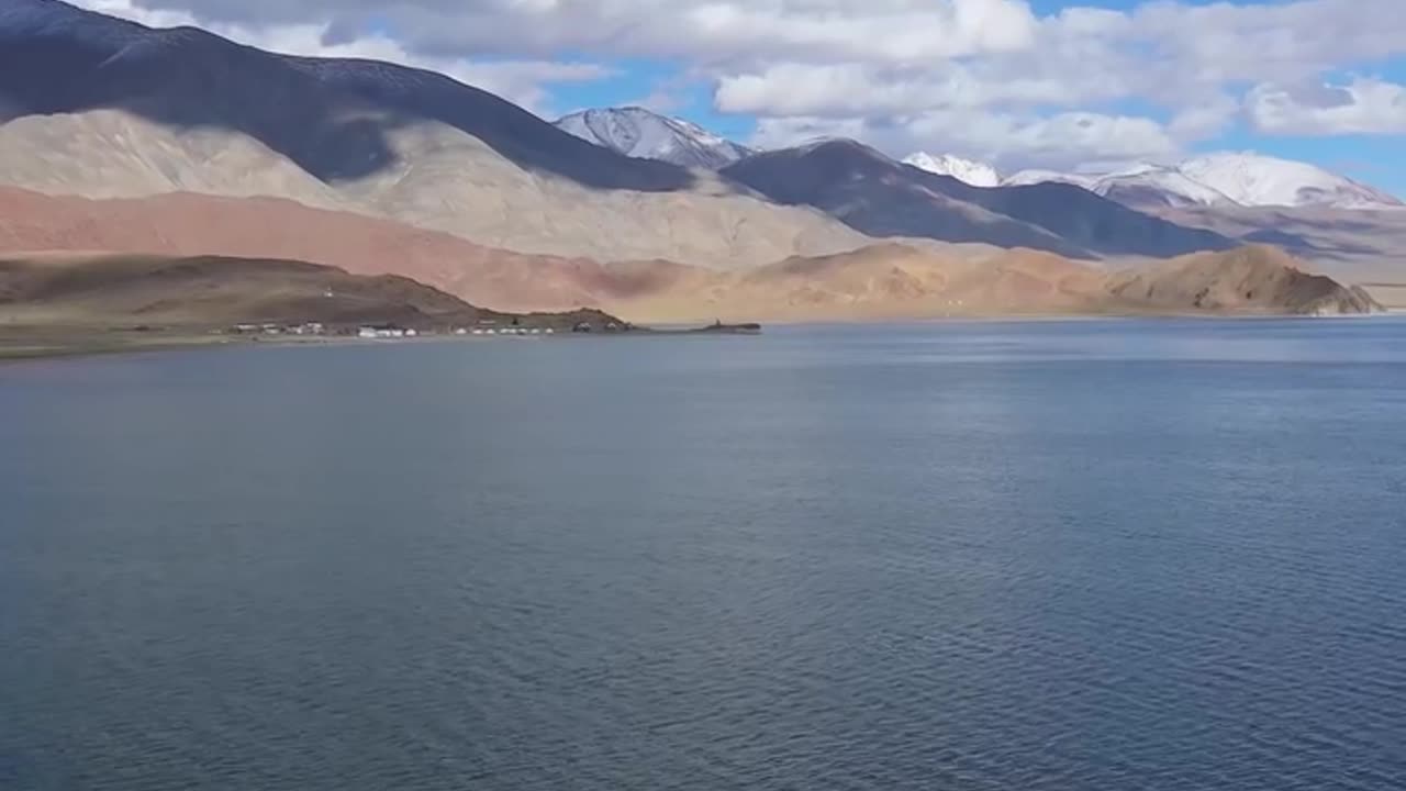 Mongolia’s Hidden Gem: The Surreal Beauty of [Lake Name] Will Leave You Speechless