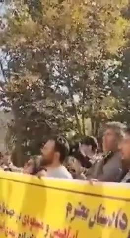 Έντονες πορείες στο Ιράν