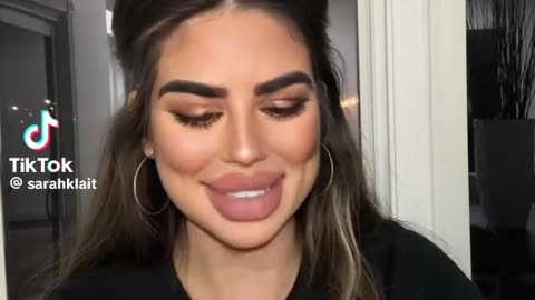 🍴😂 You Won't Believe How Tiny This Influencer's Appetite Is! Influencers Taking The Tiniest Bite Pos