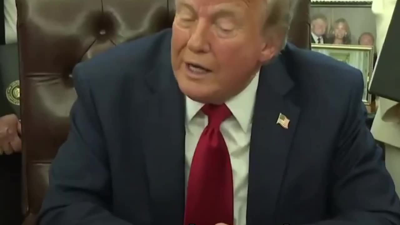 Trump asegura que ha sido más difícil tratar con Zelenski que con Putin