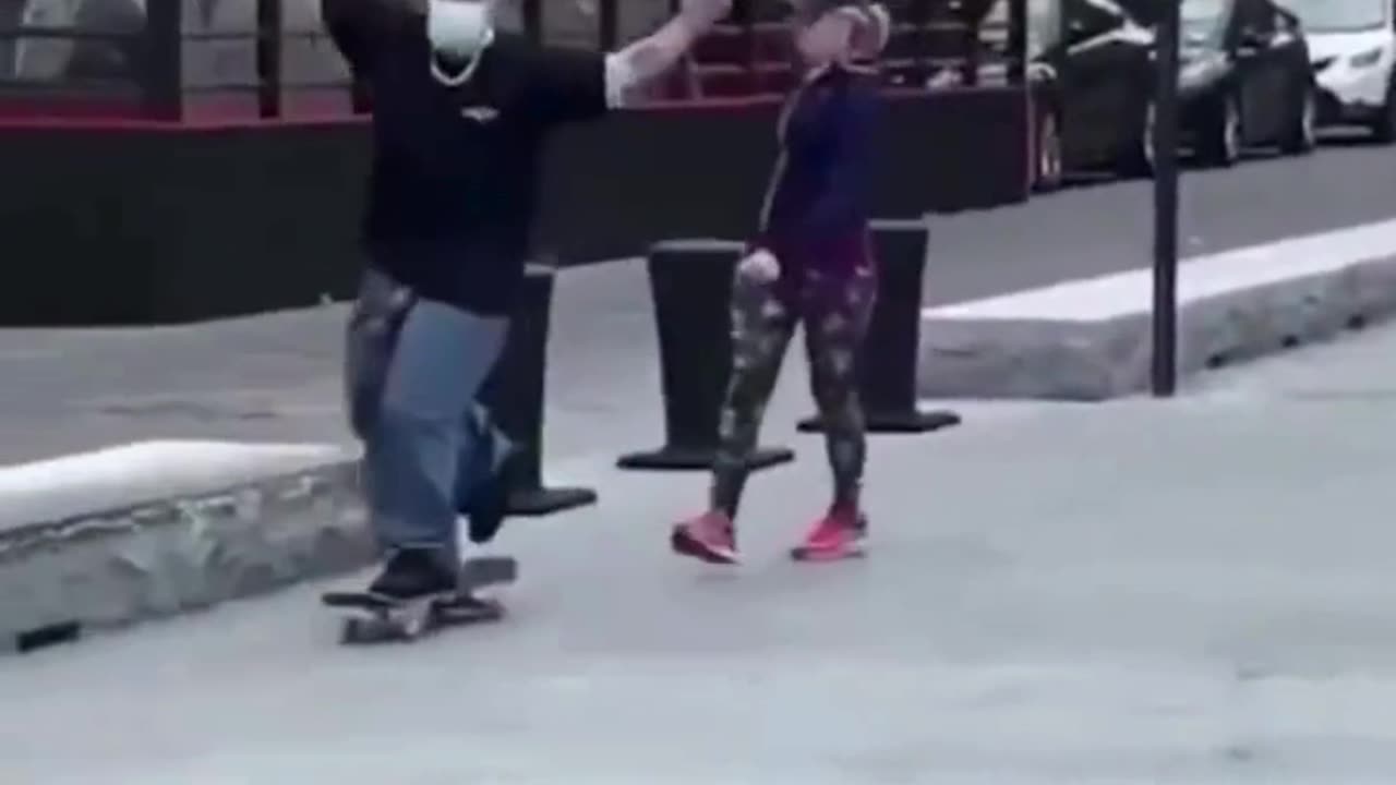 Love on Wheels 💕🛹