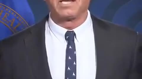 RFK Jr właśnie ujawnił, że ponad 36 000 lekarzy miało zmanipulowane płatności Medicare, aby promować szczepienia dziecięce.