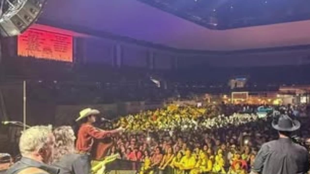 John Foster Electrifies Marshland Festival with Epic Crowd Sing-Along Moments!