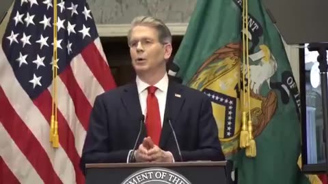 Somebody come and look at this.. 🤔🤔🤔(Check Description)