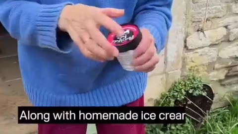 🍦🇺🇦 Ukraine War | Ukrainian Woman Selling Ice Cream in England Supporting Ukraine | RCF
