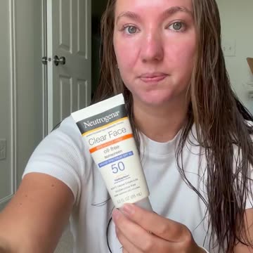 Finally, a Sunscreen That Doesn’t Break You Out – Neutrogena Clear Face SPF 50! 🌞💧