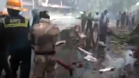 Air India plane to UK crashes near Indias Ahmedabad airport