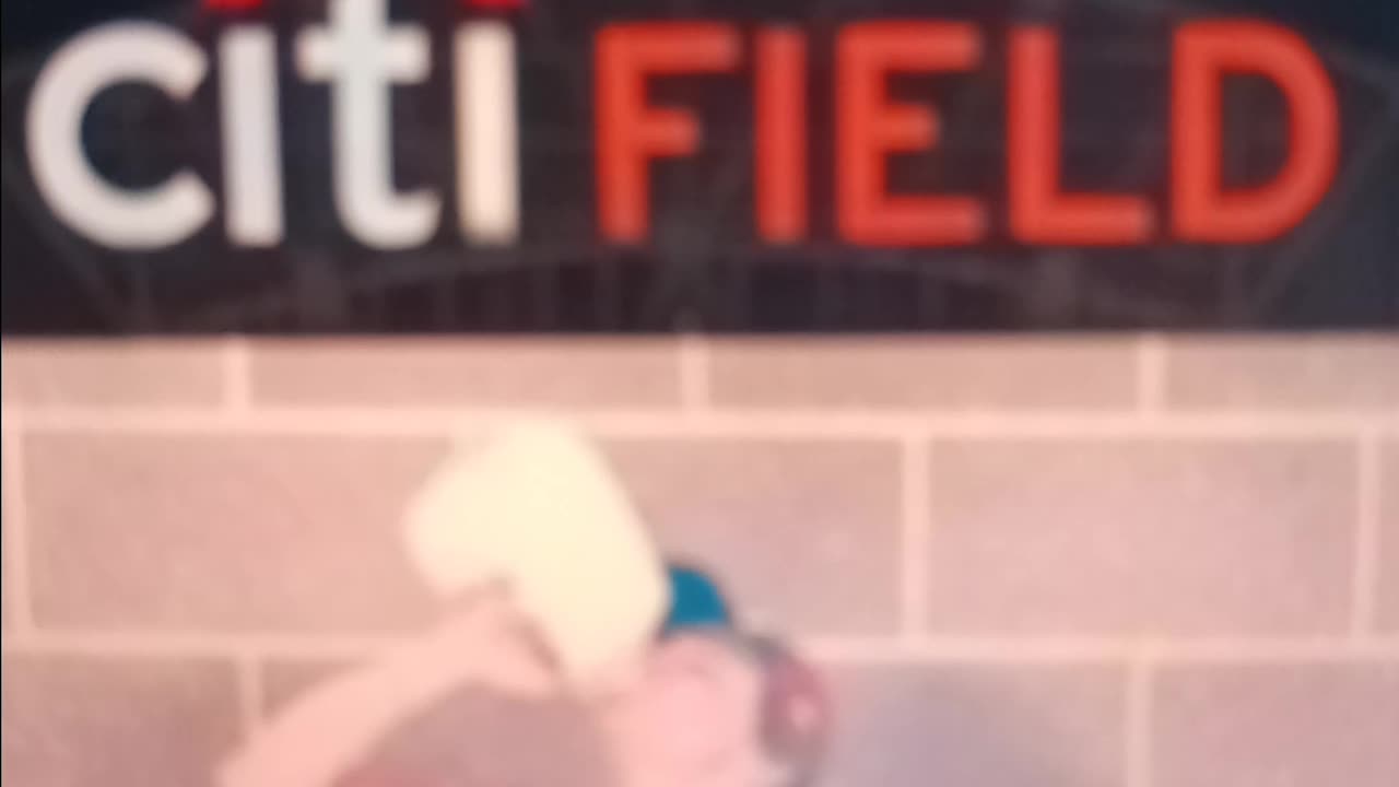 Mets fan chugs milk