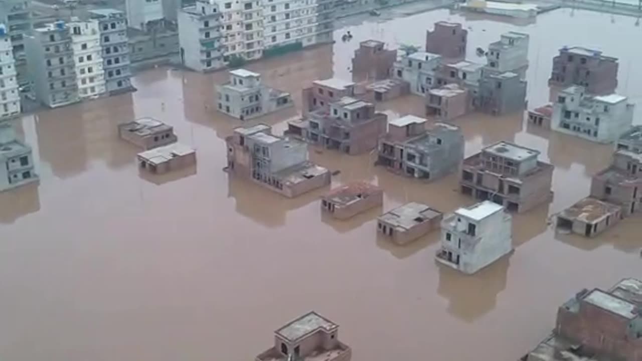 Pakistan floot in Lahore