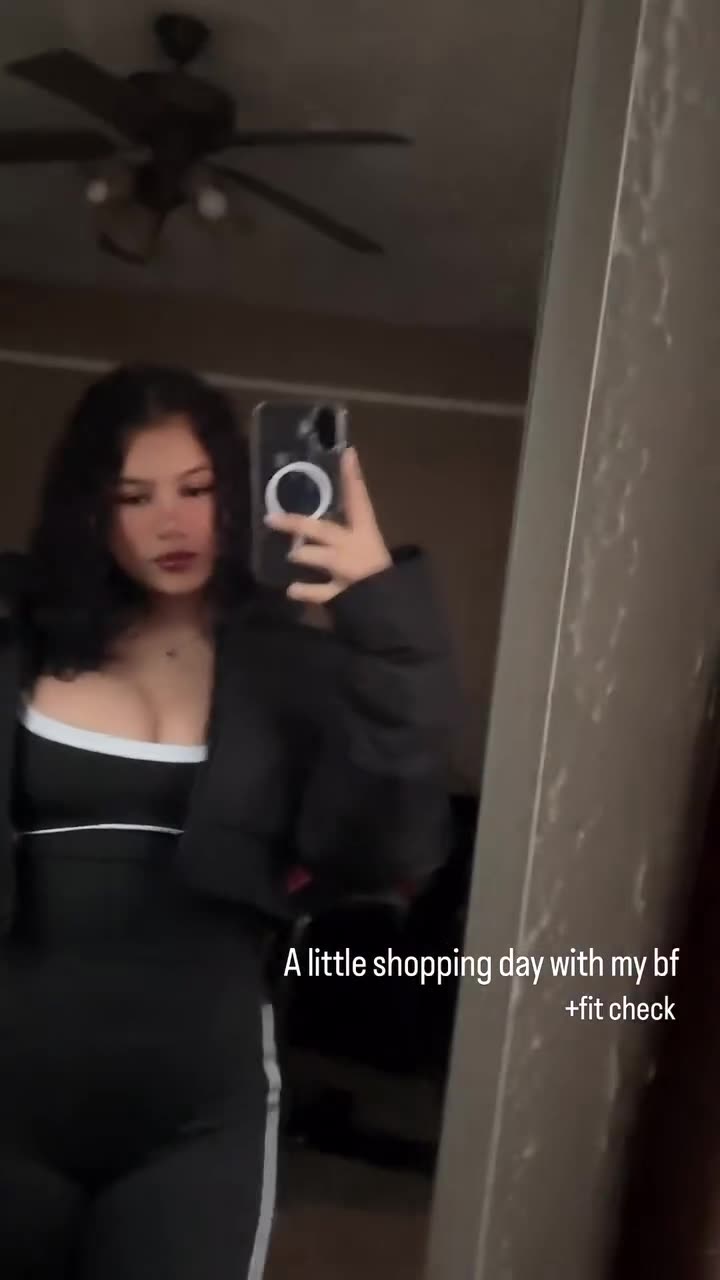 Holly Hennesey does a fit check