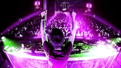 BIG ROOM HOUSE