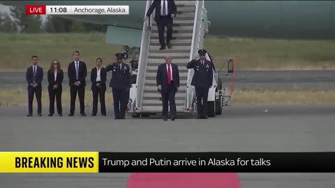 Donald Trump applauds Vladimir Putin as Presidents meet for Ukraine summit