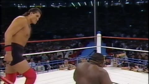 (1991.03.21) El Gigante vs Big Cat Hughes - NJPW Starrcade