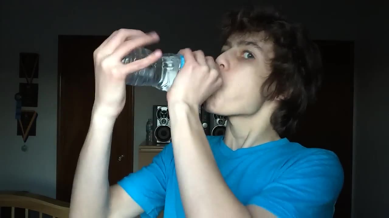 How to drink water in 1 second 2025