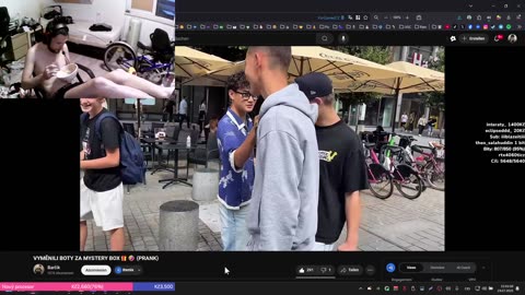 Řekni ahoj! Say hello! Sag hi!