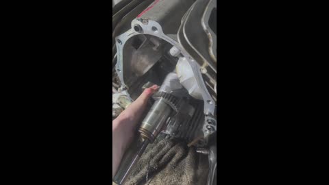 BaconDiesel06 part 2 of rebuilding this Kawasaki lawnmower engine