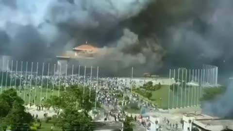 CHAOS IN NEPAL: GOV BANS SOCIAL MEDIA OVER “MISINFORMATION”, FURIOUS PROTESTERS TORCH PARLIAMENT