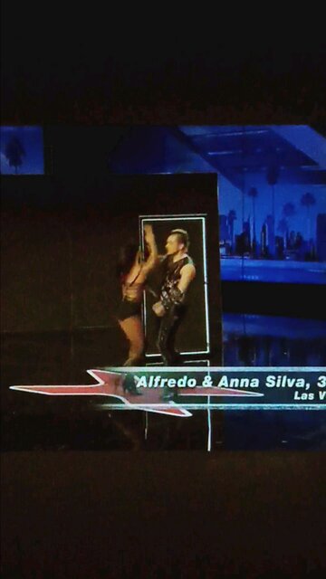 knife Throwing couple very dangerous acts