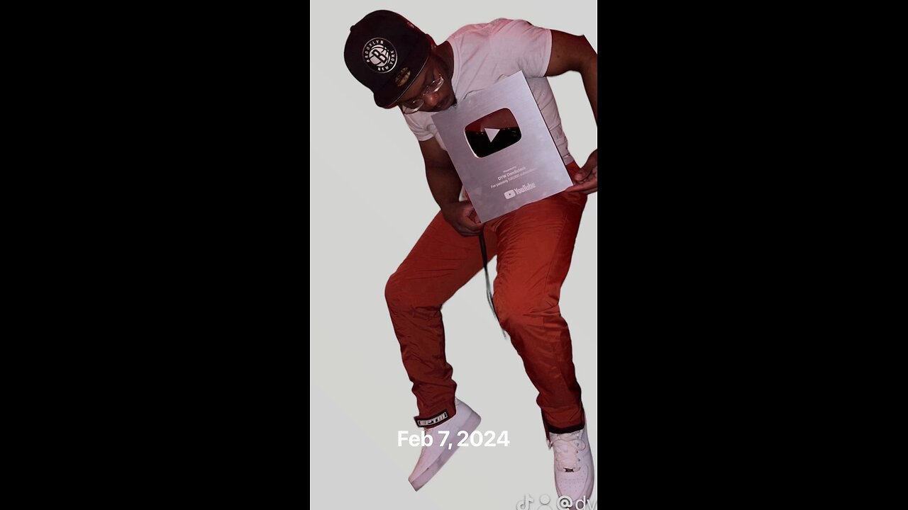 I got my YouTube silver plate 😔😔