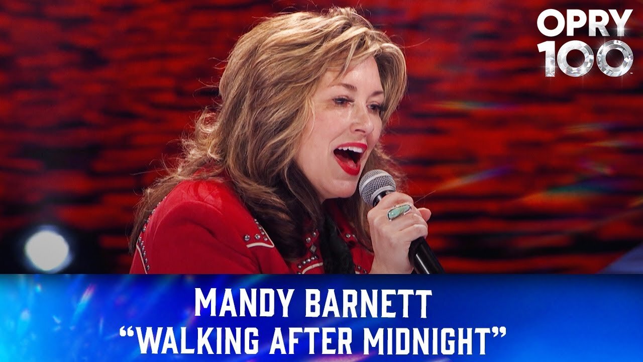 Mandy Barnett - "Walking After Midnight" | Live at the Grand Ole Opry