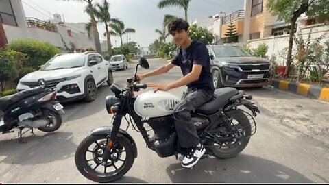 Piyush ko yeh bike chahiye