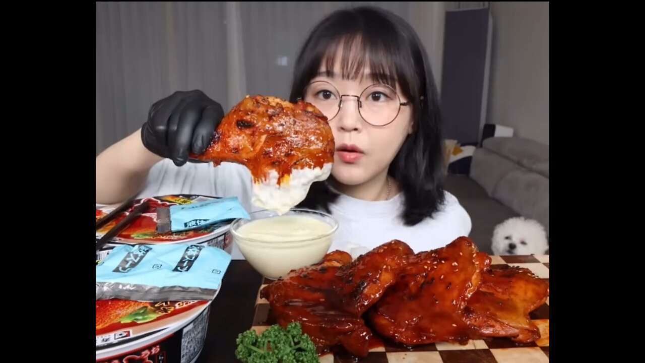 Big chicken drumstick + instant noodles